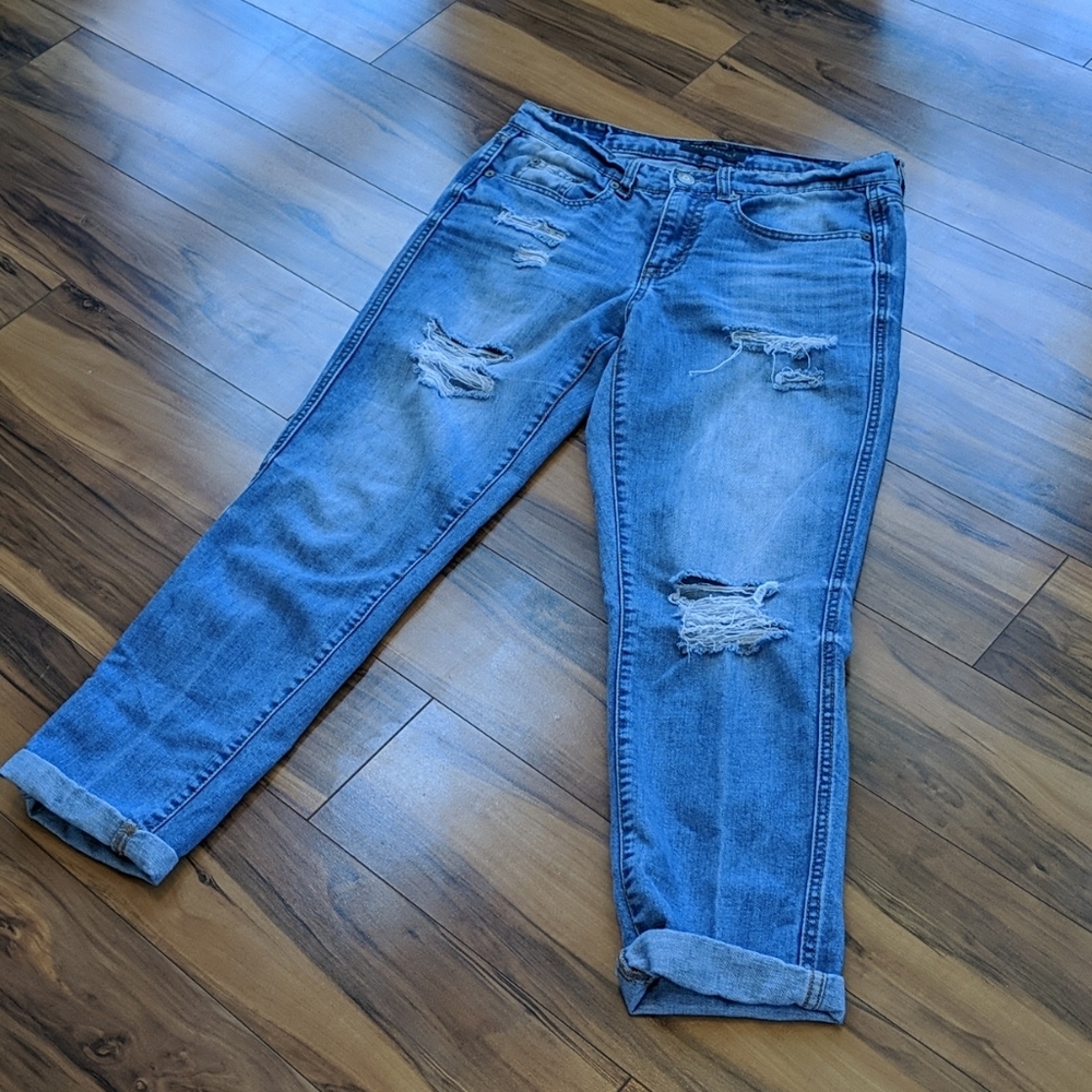 Distressed Boyfriend Jeans
